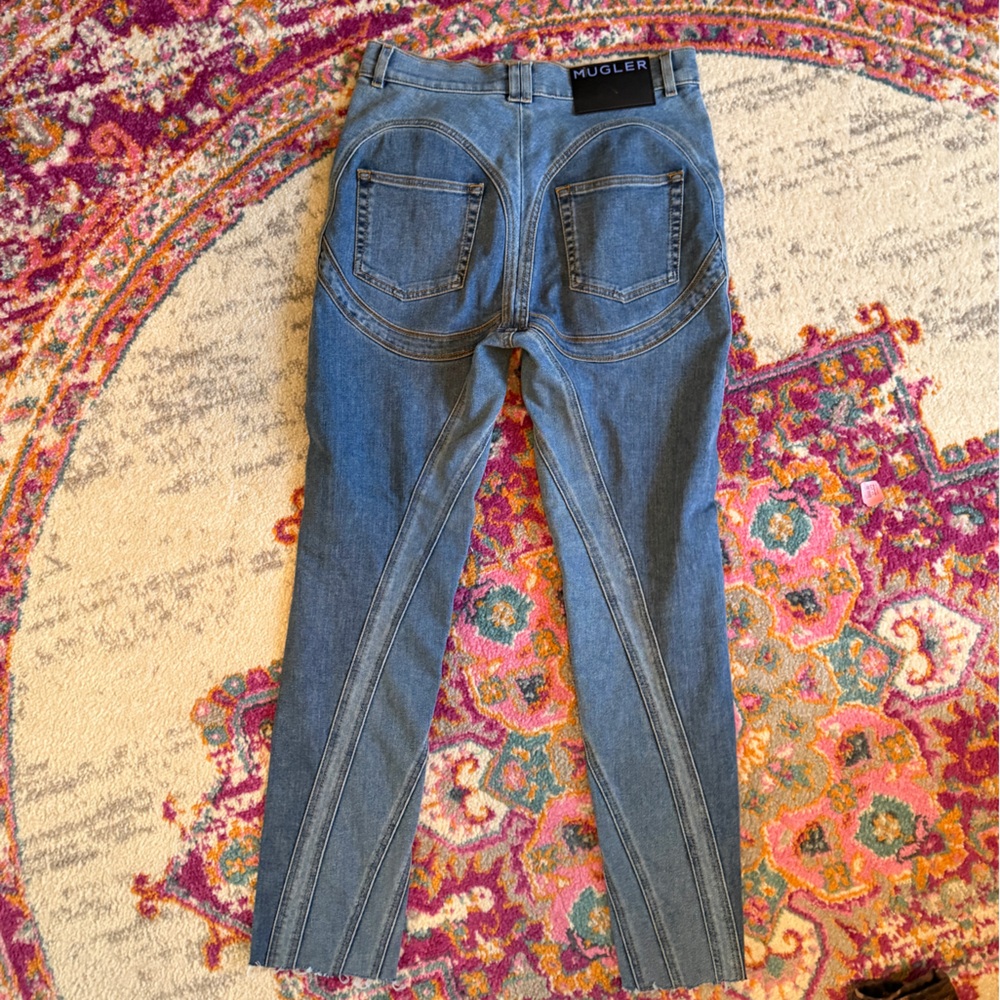 Mugler spiral midwash raw hem jean size 40 US 8